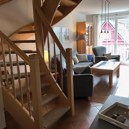 Glebbe 66 _ Hus Suennschien Zingst